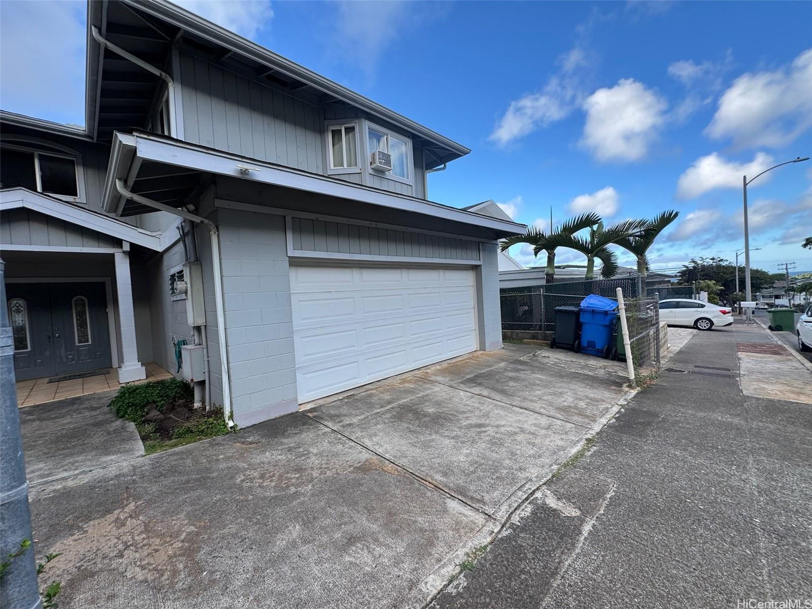 541 Kuliouou Road Honolulu, HI 96821 - Photo 11 of 21 a view of a house with entertaining space