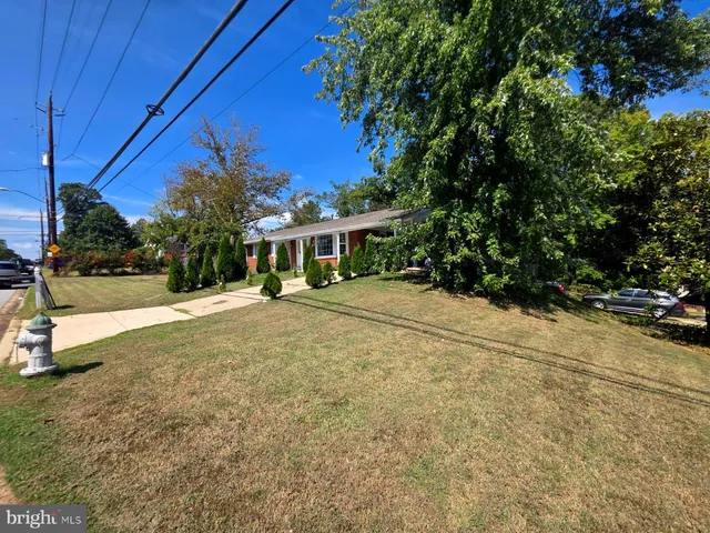 a view of house with outdoor space and porch
