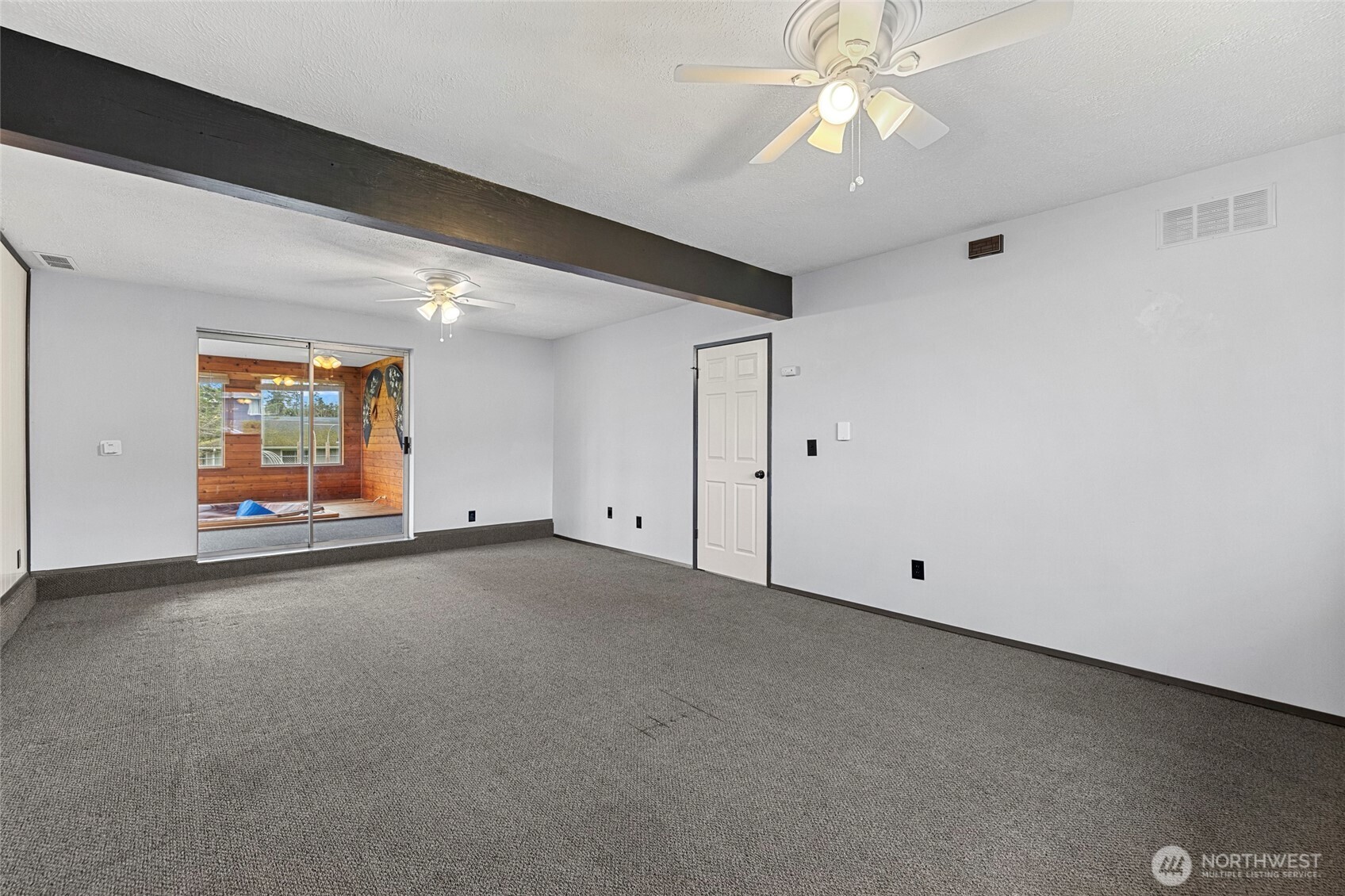 953 Northwest Illahee Drive Oak Harbor, WA 98277 - Photo 26 of 36