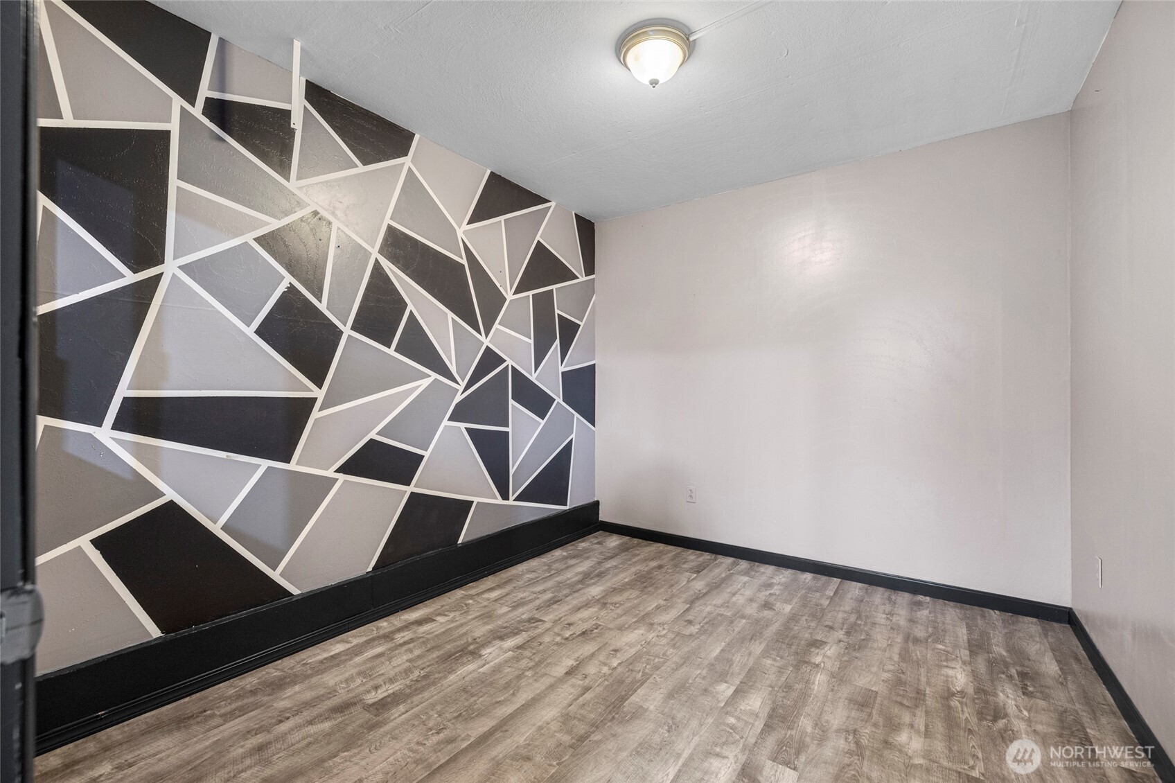 953 Northwest Illahee Drive Oak Harbor, WA 98277 - Photo 30 of 36