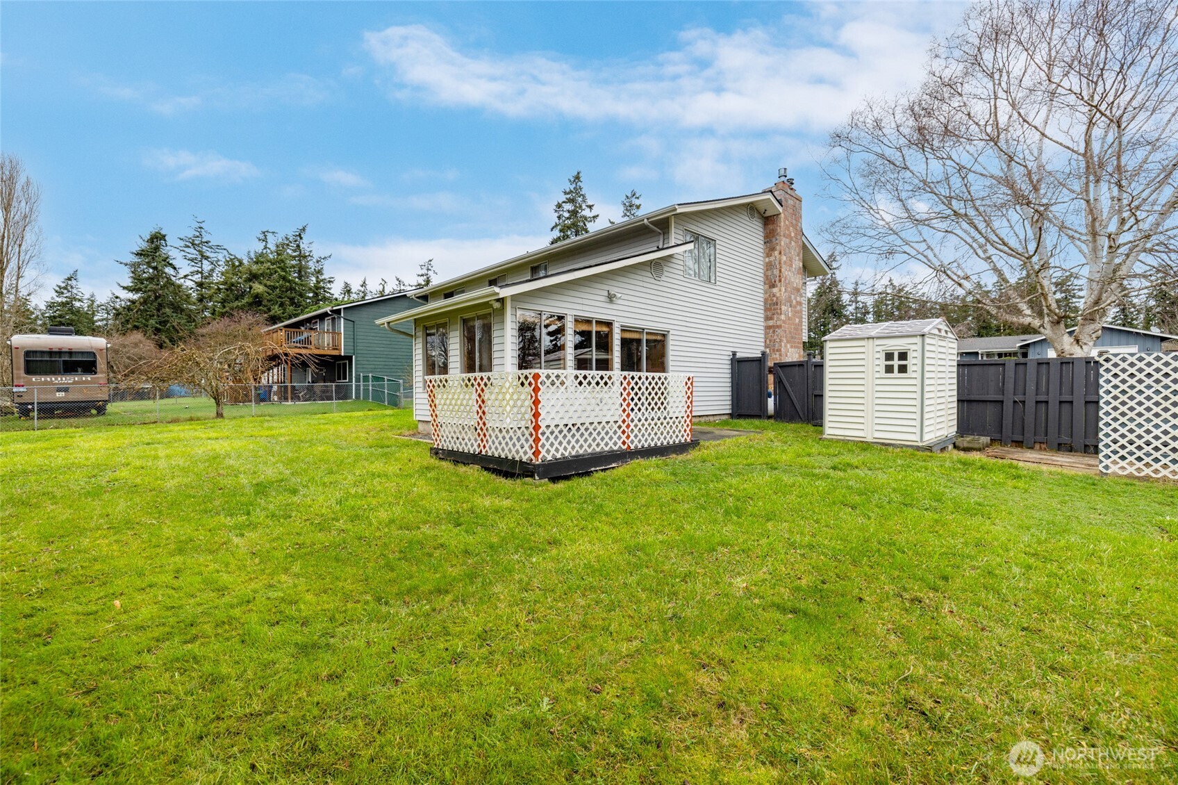 953 Northwest Illahee Drive Oak Harbor, WA 98277 - Photo 32 of 36