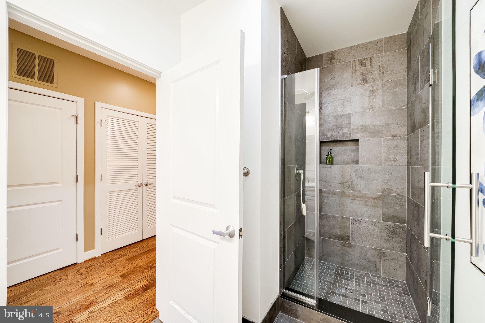 181 East Reed Avenue, Unit 213 Alexandria, VA 22305 - Photo 11 of 34