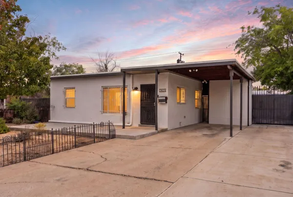 $275,000 | 2824 Quincy Street Northeast, Albuquerque, NM 87110