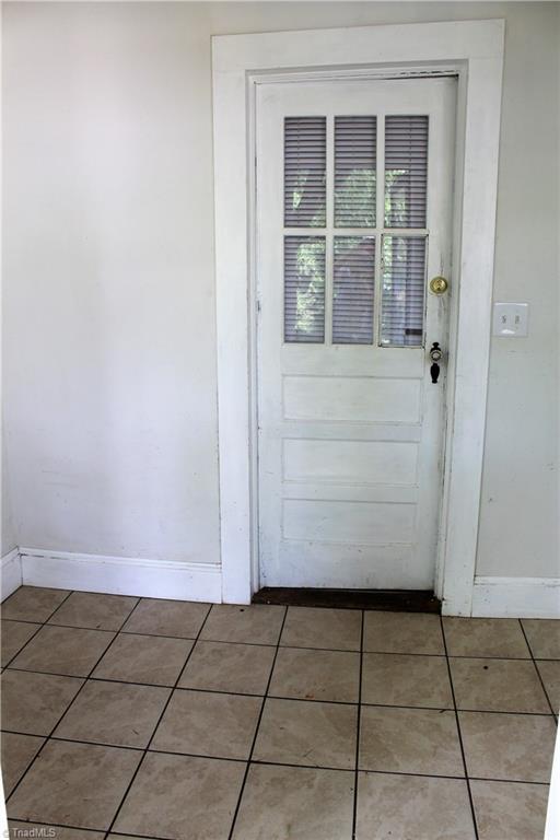 5517 Old Thomasville Road High Point, NC 27263 - Photo 5 of 30 MUD ROOM
