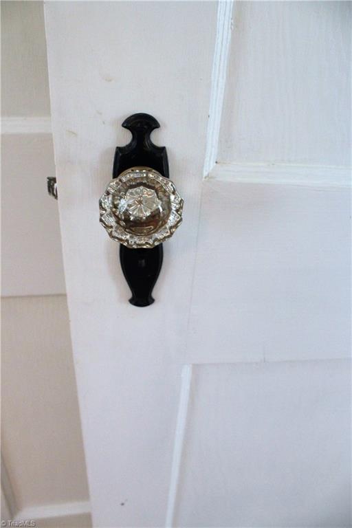 5517 Old Thomasville Road High Point, NC 27263 - Photo 6 of 30 ORIGINAL DOOR HANDLES
