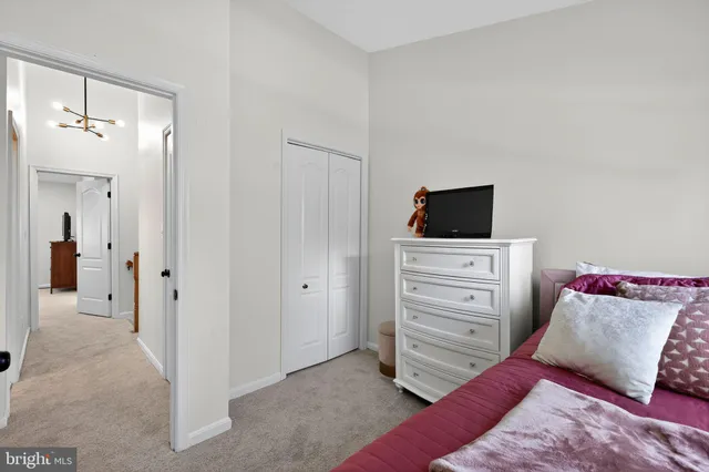 a view of a livingroom with furniture