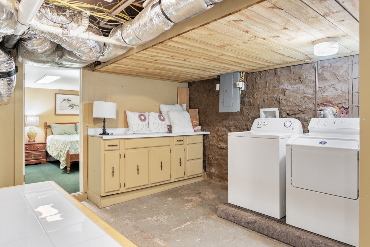 1002 Sutton Hill Road Nashville, TN 37204 - Photo 30 of 40 a utility room with dryer and washer