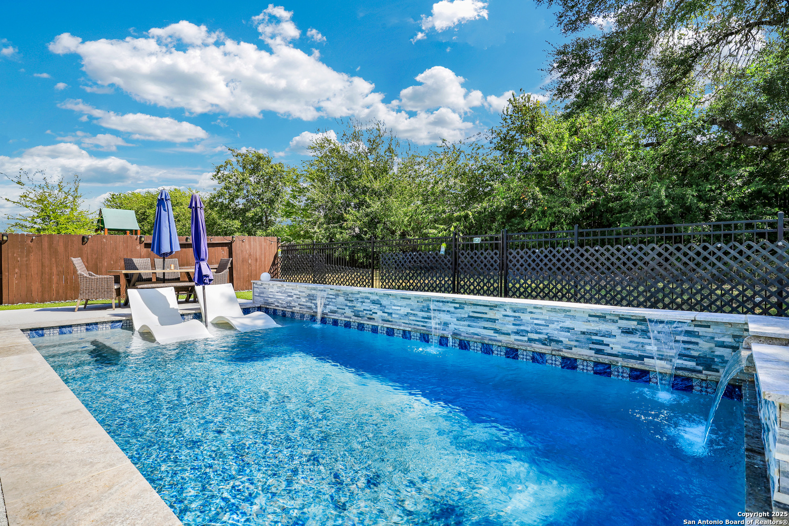110 Giverny Boerne, TX 78006 - Photo 29 of 31 a view of a backyard