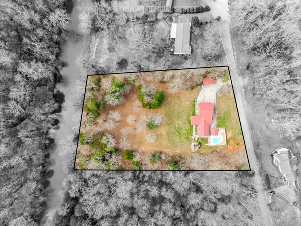 $525,000 | 465 Winding River Drive, Sparta, TN 38583