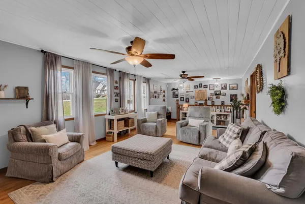 $525,000 | 465 Winding River Drive, Sparta, TN 38583