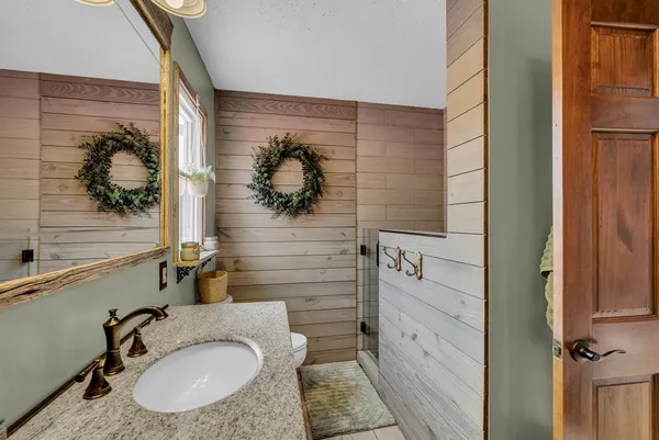 $525,000 | 465 Winding River Drive, Sparta, TN 38583