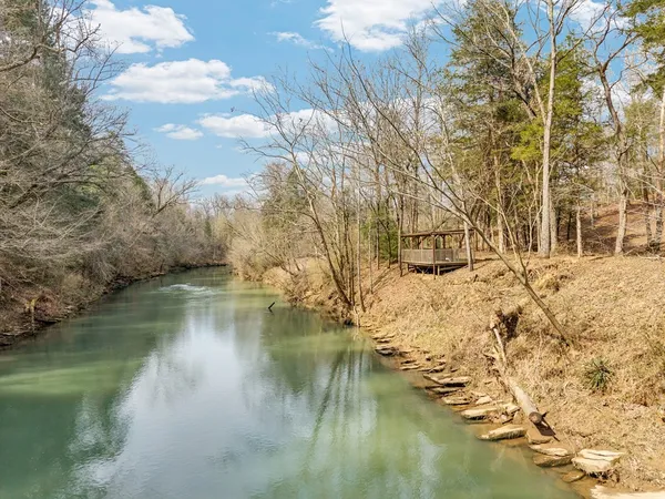 $525,000 | 465 Winding River Drive, Sparta, TN 38583