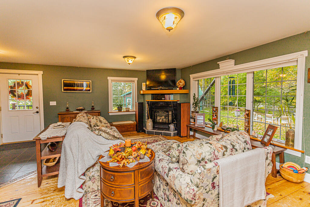 894 Weld Road Wilton, ME 04294 - Photo 11 of 56 1 (17 of 70)