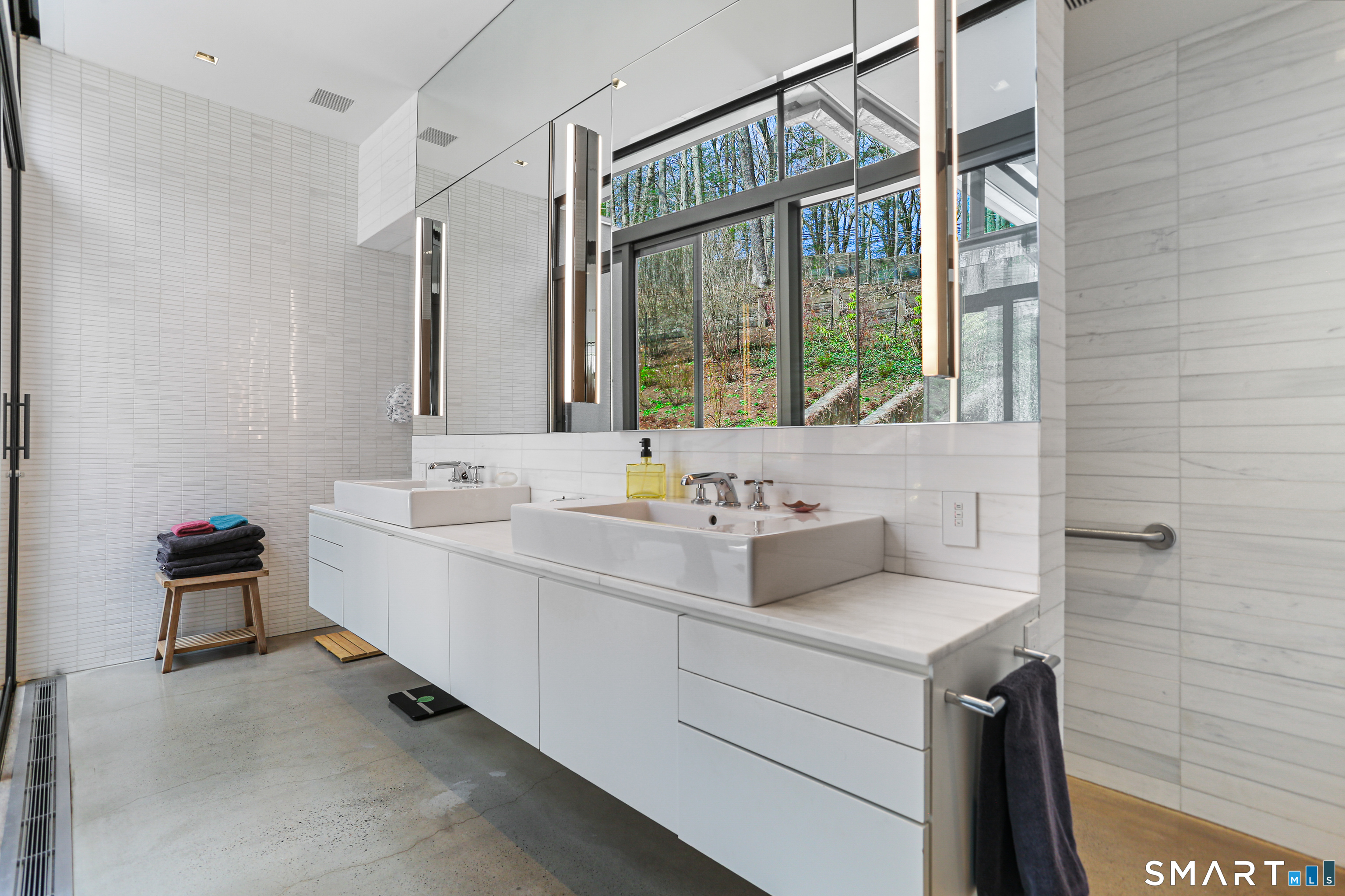 52 Valley Forge Road Weston, CT 06883 - Photo 19 of 38 a bathroom with a sink and a bathtub