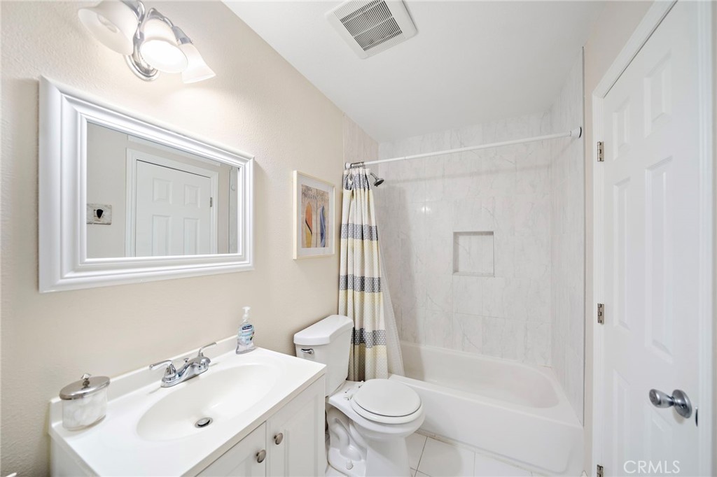 2404 Niagara Way Costa Mesa, CA 92626 - Photo 11 of 19