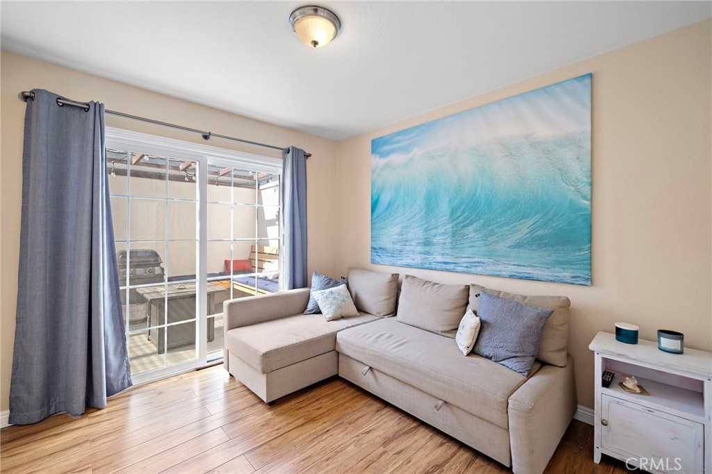 2404 Niagara Way Costa Mesa, CA 92626 - Photo 14 of 19