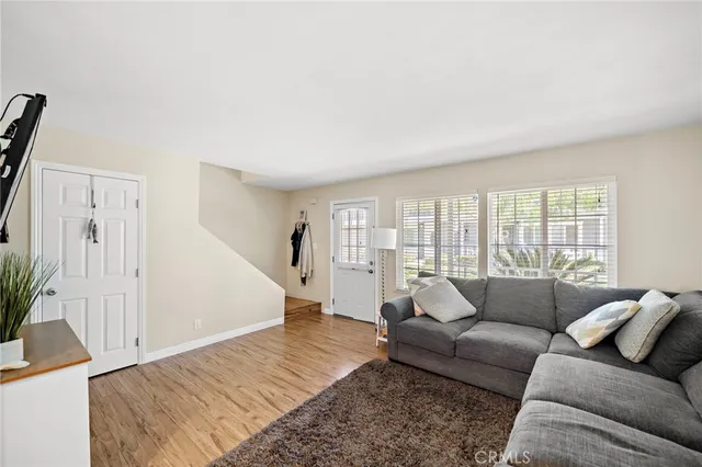 $908,000 | 2404 Niagara Way, Costa Mesa, CA 92626