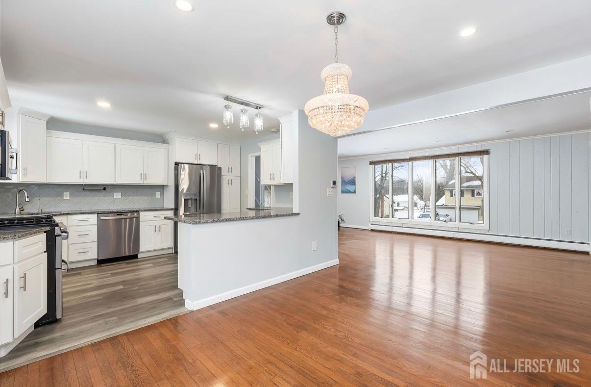 10 Gavel Road Sayreville, NJ 08872 - Photo 3 of 30