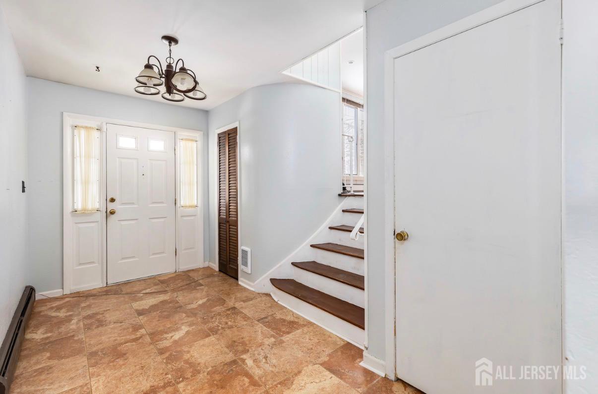 10 Gavel Road Sayreville, NJ 08872 - Photo 5 of 30