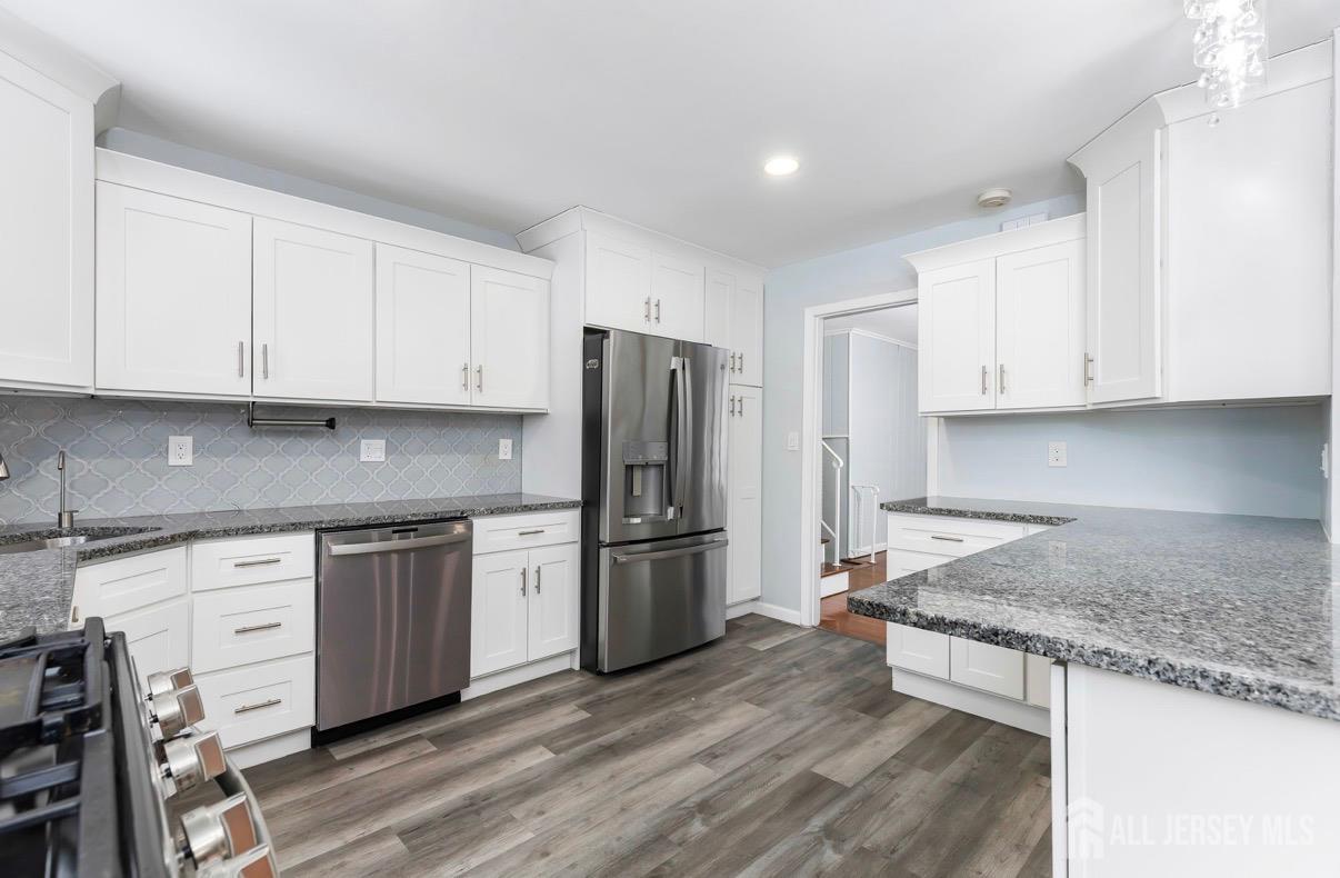 10 Gavel Road Sayreville, NJ 08872 - Photo 7 of 30