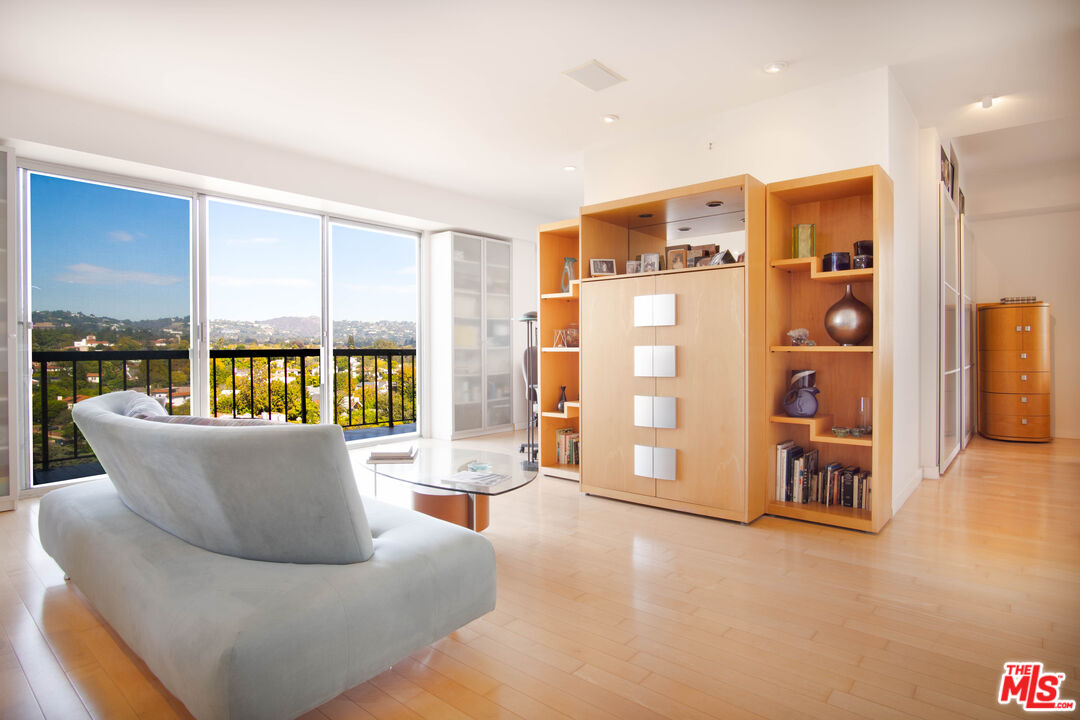 10747 Wilshire Boulevard, Unit 1208 Los Angeles, CA 90024 - Photo 18 of 33