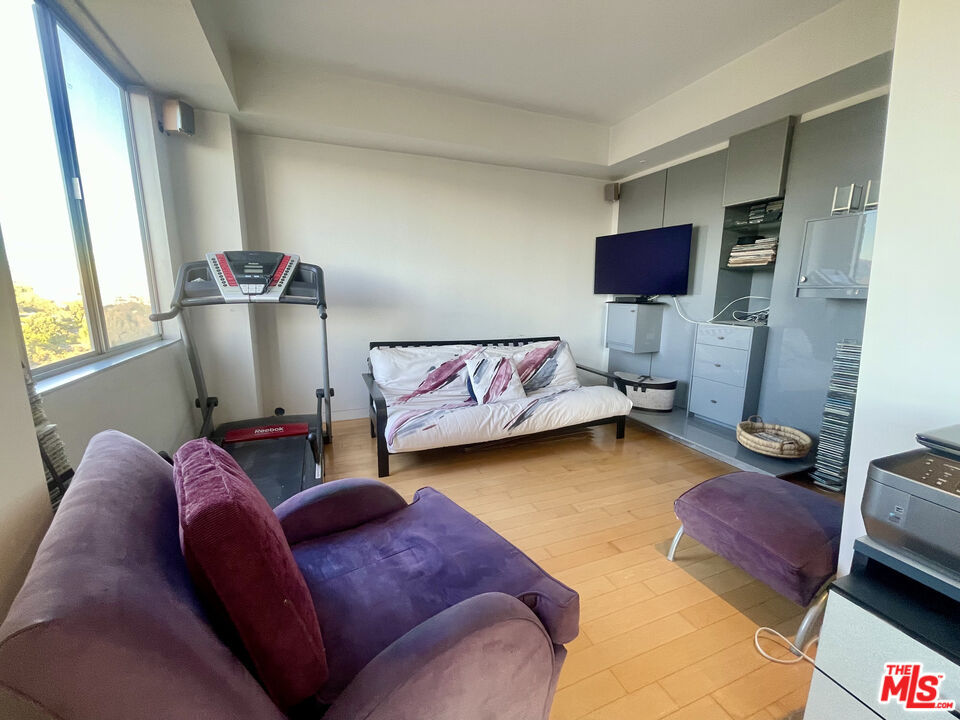 10747 Wilshire Boulevard, Unit 1208 Los Angeles, CA 90024 - Photo 27 of 33