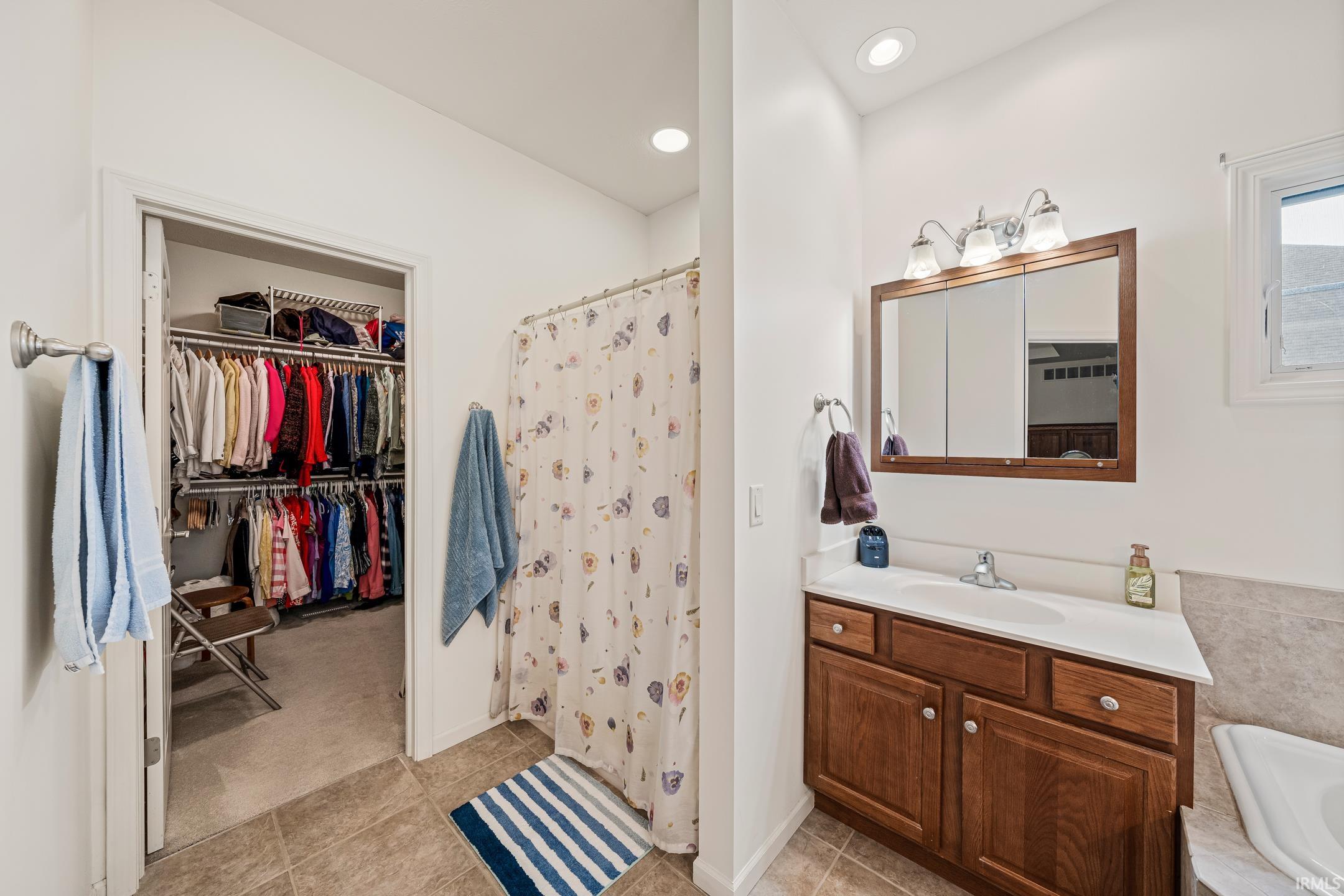 50938 Cobus Ridge Lane Granger, IN 46530 - Photo 16 of 29 Gallery Image 16
