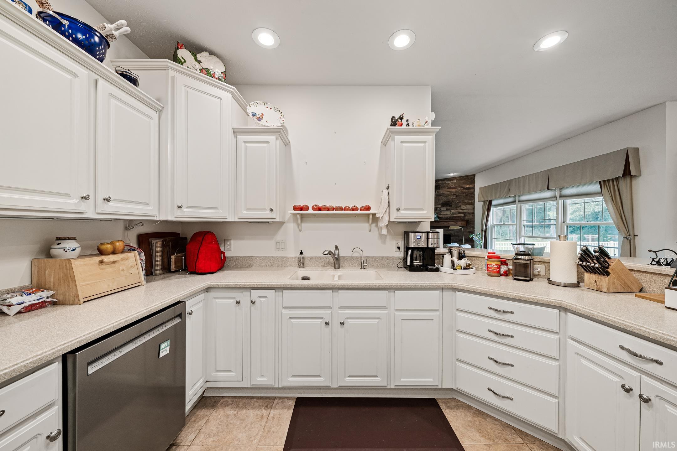 50938 Cobus Ridge Lane Granger, IN 46530 - Photo 9 of 29 Gallery Image 9