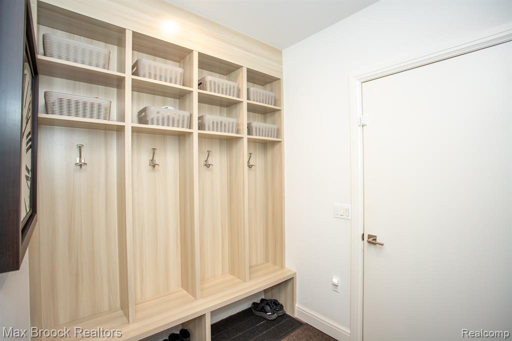 25925 York Road Royal Oak, MI 48067 - Photo 42 of 88