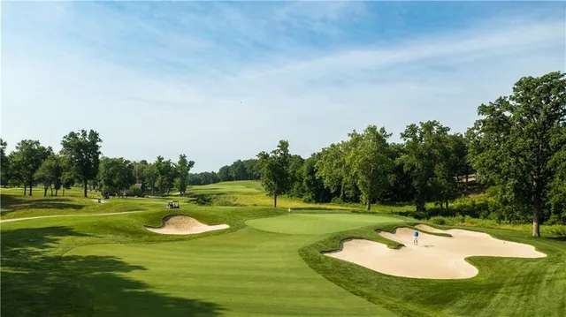 $290,000 | 608 St James Court, Loch Lloyd, MO 64012