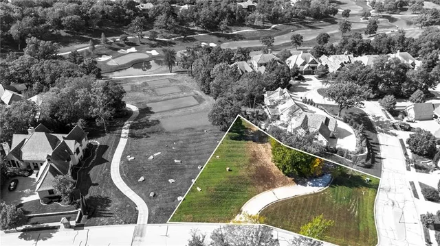 $290,000 | 608 St James Court, Loch Lloyd, MO 64012