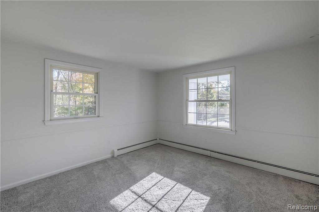 4828 Arrowhead Road West Bloomfield, MI 48323 - Photo 36 of 44 Gallery Image 36