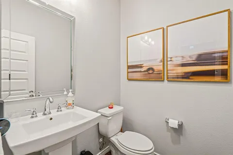 $549,000 | 3711 Byers Avenue, Fort Worth, TX 76107