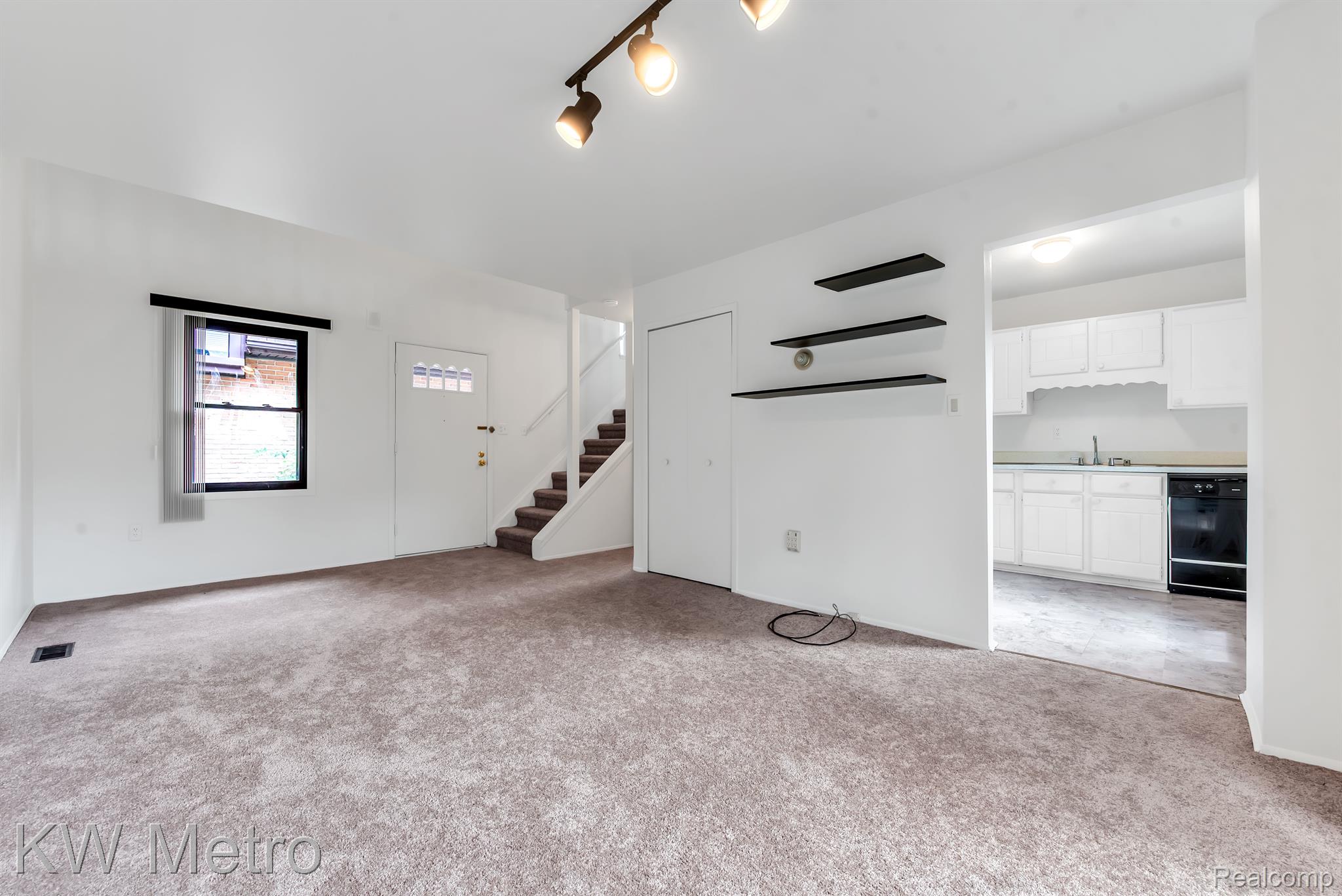 5095 Crooks Road, Unit 4 Royal Oak, MI 48073 - Photo 6 of 26 Gallery Image 6