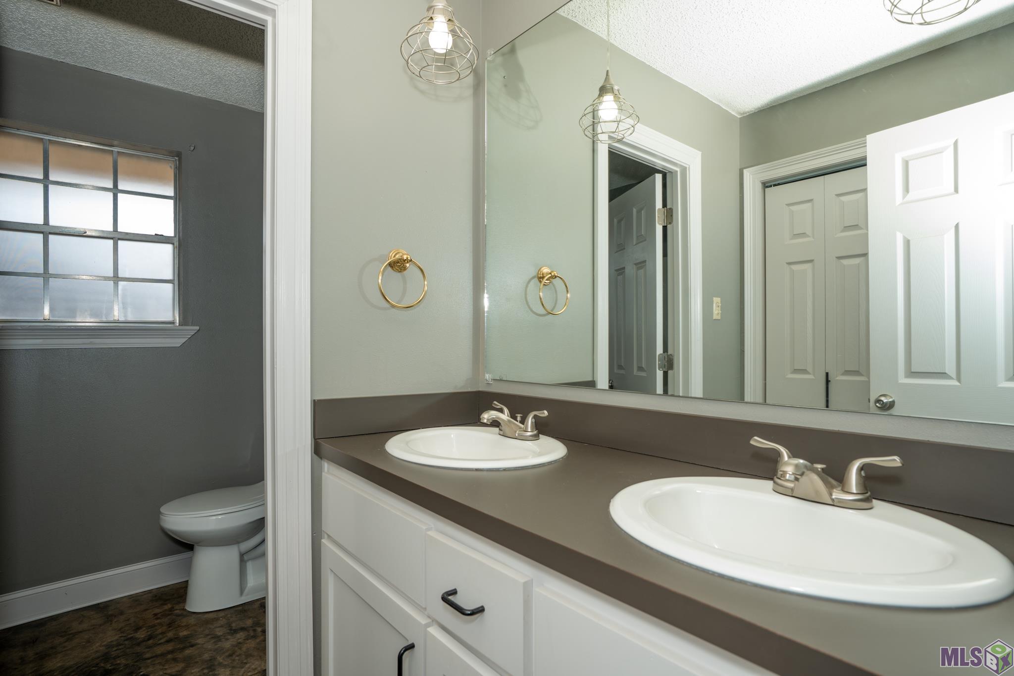 613 Kimmeridge Drive Baton Rouge, LA 70815 - Photo 24 of 38 Master Bath