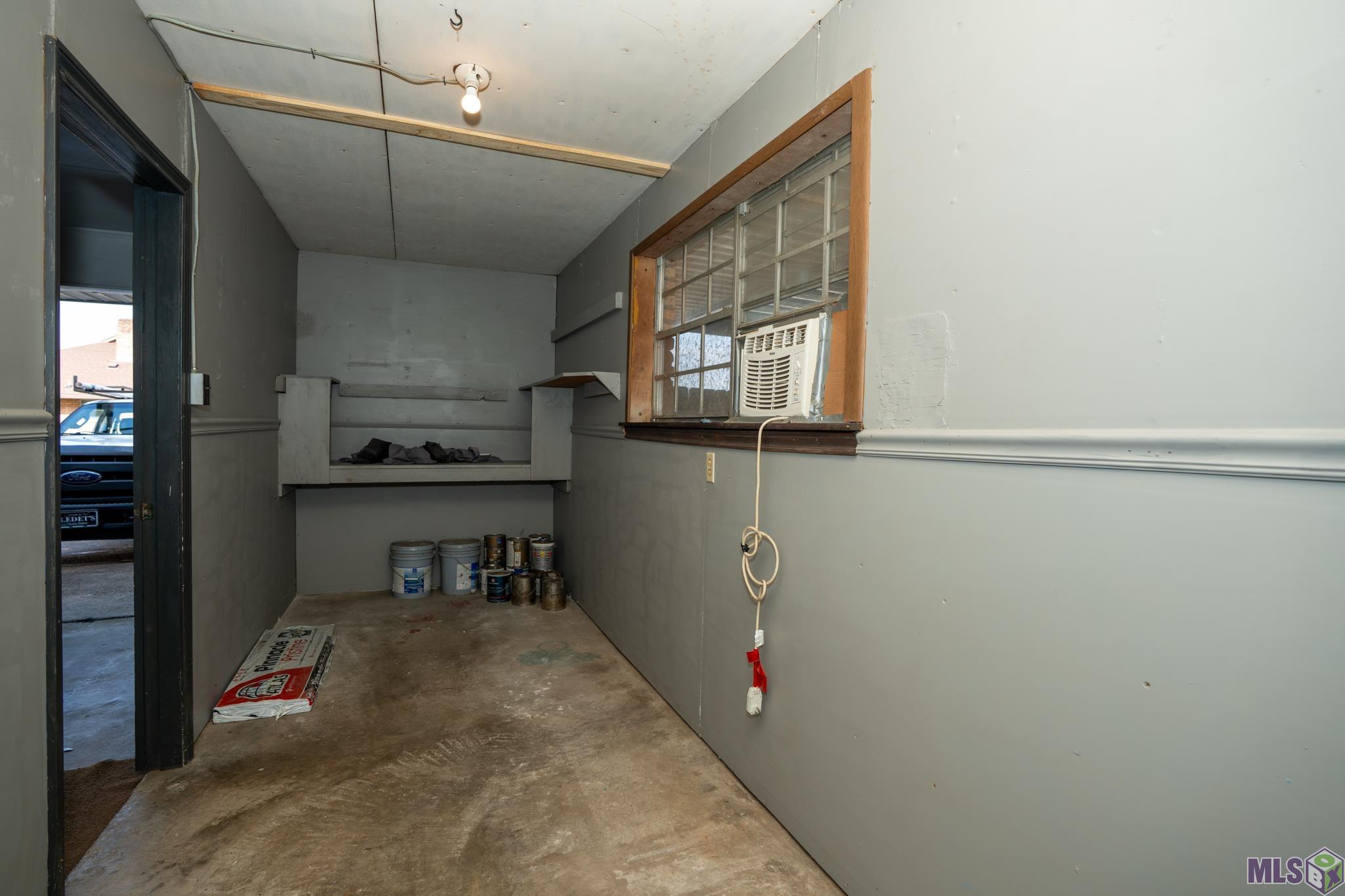 613 Kimmeridge Drive Baton Rouge, LA 70815 - Photo 34 of 38 Storage