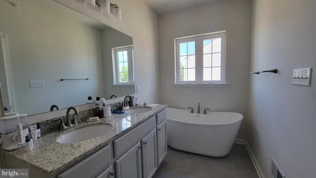 $3,490 | 41 Ways Lane, Kennett Square, PA 19348