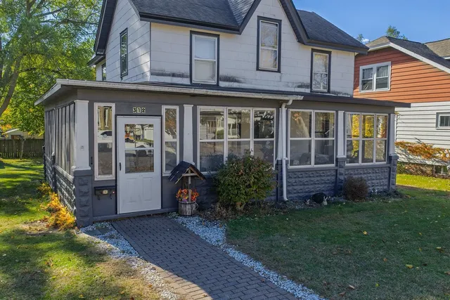 $149,900 | 312 West Emmett Street, Portage, WI 53901