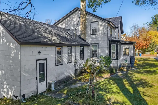 $149,900 | 312 West Emmett Street, Portage, WI 53901