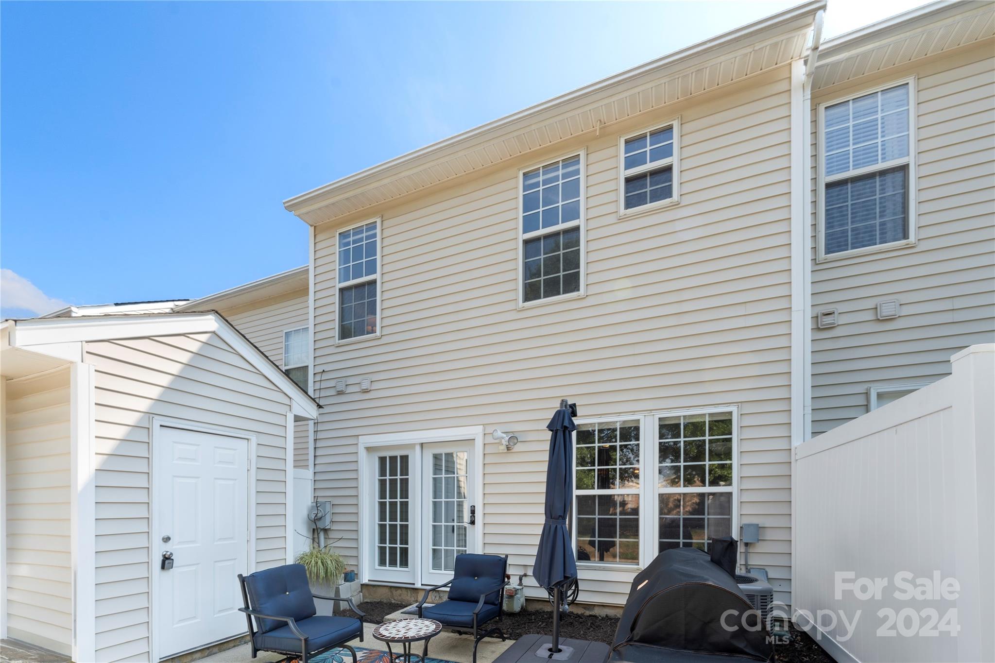 621 Atherton Way Rock Hill, SC 29730 - Photo 25 of 33 a backyard of a house with outdoor seating