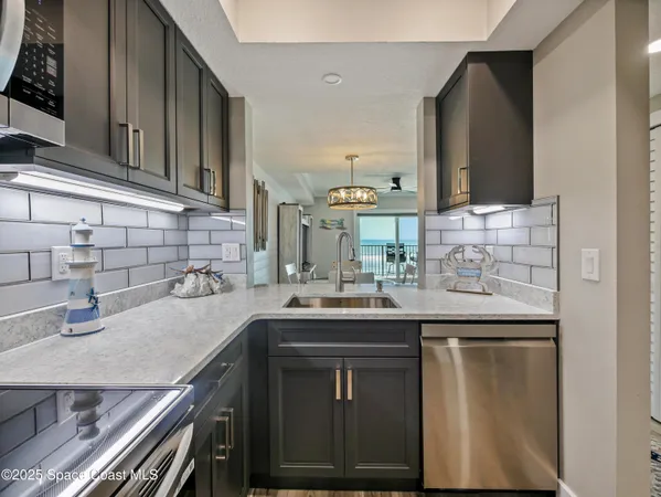 $3,350 | 199 Florida A1A, Unit B205, Satellite Beach, FL 32937