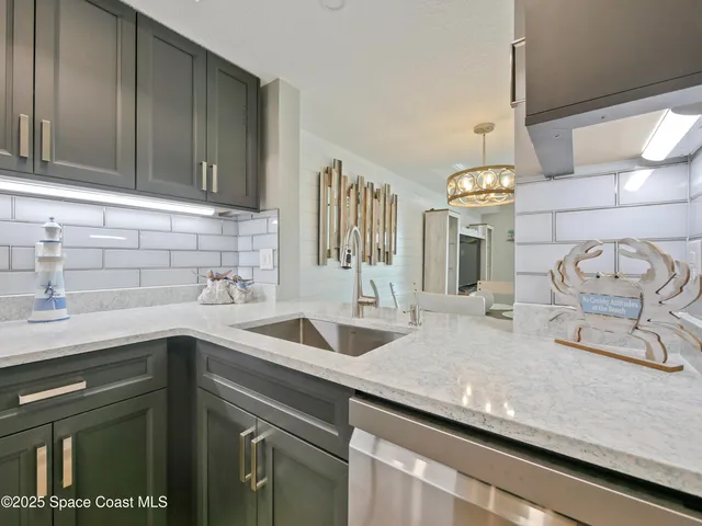 $3,350 | 199 Florida A1A, Unit B205, Satellite Beach, FL 32937