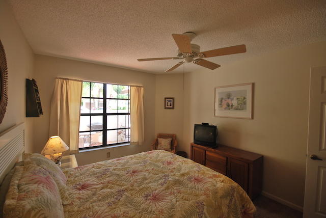 402 Buttonwood Place Boca Raton, FL 33431 - Photo 4 of 21 DSC_1310