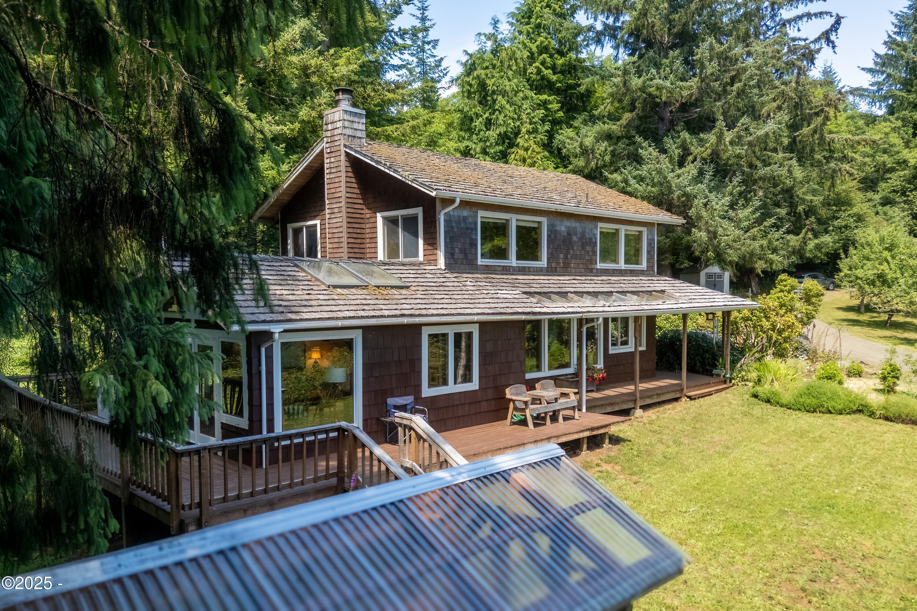3383 North Bayview Road Waldport, OR 97394 - Photo 12 of 67 3383 BAYVIEW (EXTERIOR) (33)
