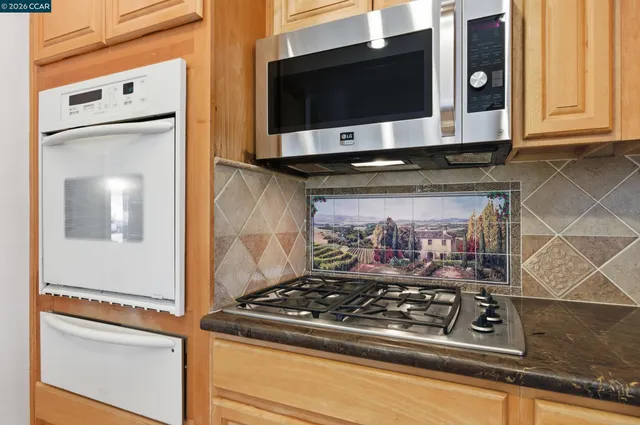 $985,000 | 31565 Medinah Street, Hayward, CA 94544