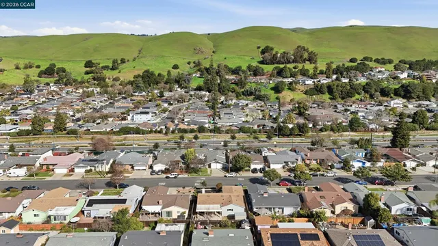 $985,000 | 31565 Medinah Street, Hayward, CA 94544