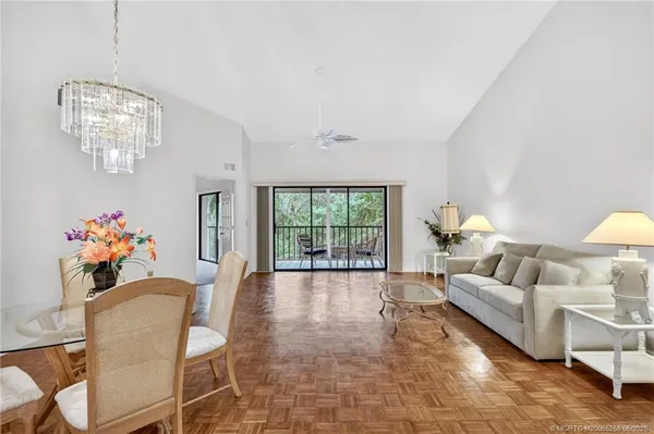 $275,000 | 6031 Southeast Martinique Drive, Unit 202, Stuart, FL 34997