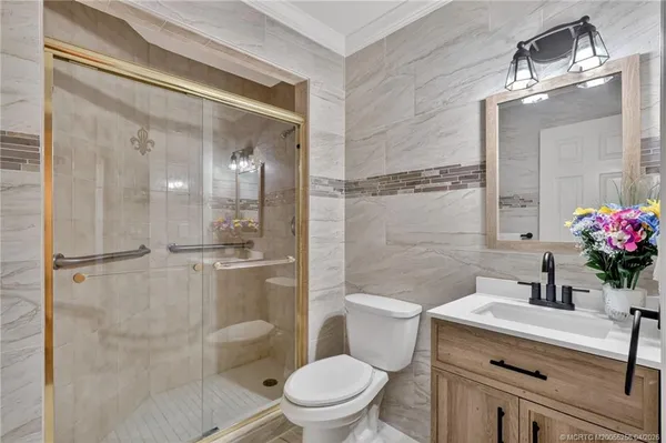 $275,000 | 6031 Southeast Martinique Drive, Unit 202, Stuart, FL 34997