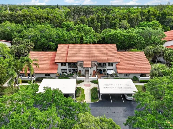$275,000 | 6031 Southeast Martinique Drive, Unit 202, Stuart, FL 34997
