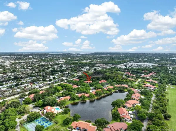 $275,000 | 6031 Southeast Martinique Drive, Unit 202, Stuart, FL 34997